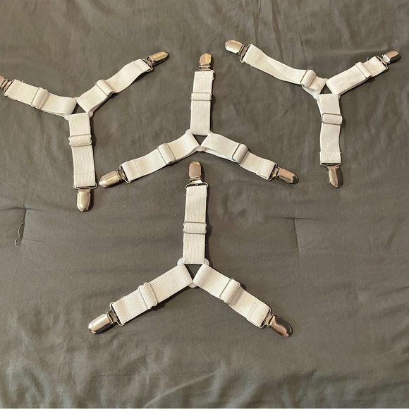 Set of 4 Bed Sheet Fasteners - Picture 2 of 5